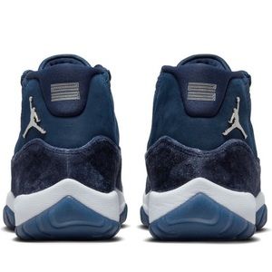 Air Jordan 11 Retro Midnight Navy